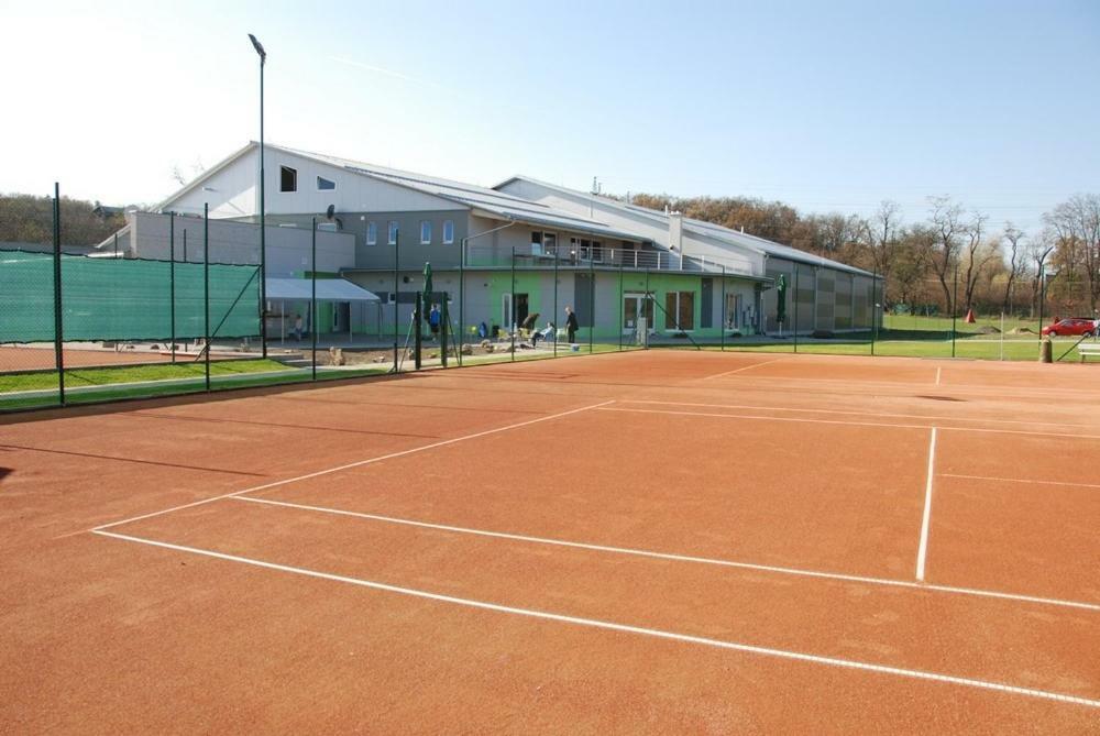 Penzion Rocket Club Lučenec 외부 사진